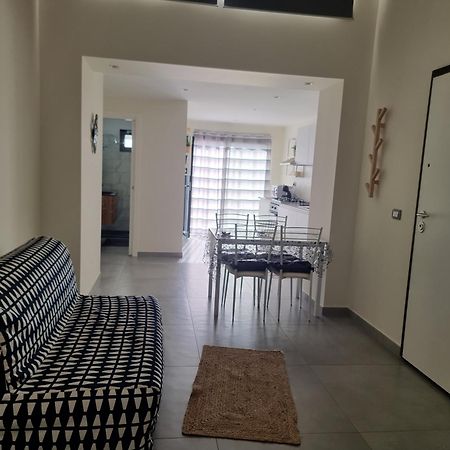קטאניה Suite Meghan Home מראה חיצוני תמונה