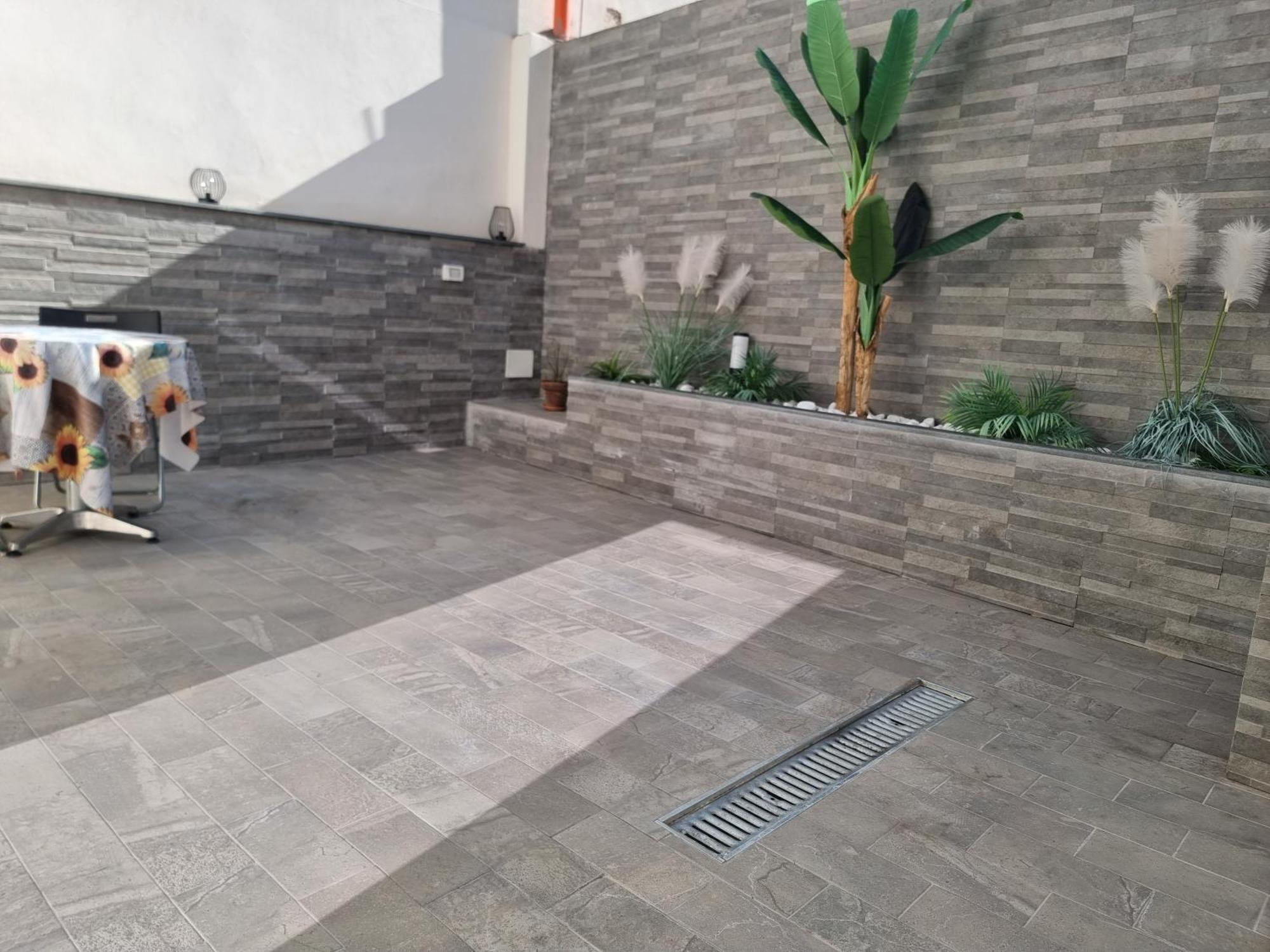 קטאניה Suite Meghan Home מראה חיצוני תמונה